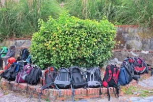 Fluchtrucksack kaufen: Fertig gepackt oder selbst zusammenstellen?