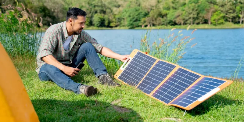 Solarpanel mit Powerbank – Energiequelle für unterwegs oder Notfälle